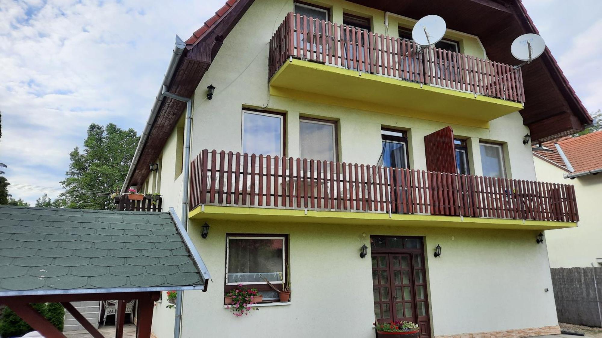 Apartmanhaz Balatonfenyves公寓 外观 照片